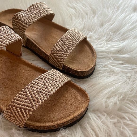 Beige Aztec Tribal Woven Banded Footbed Sandals - Picture 14 of 16